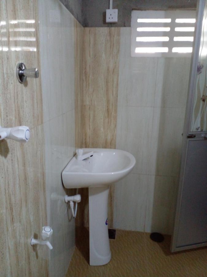 Gem Villa Уелигама Екстериор снимка