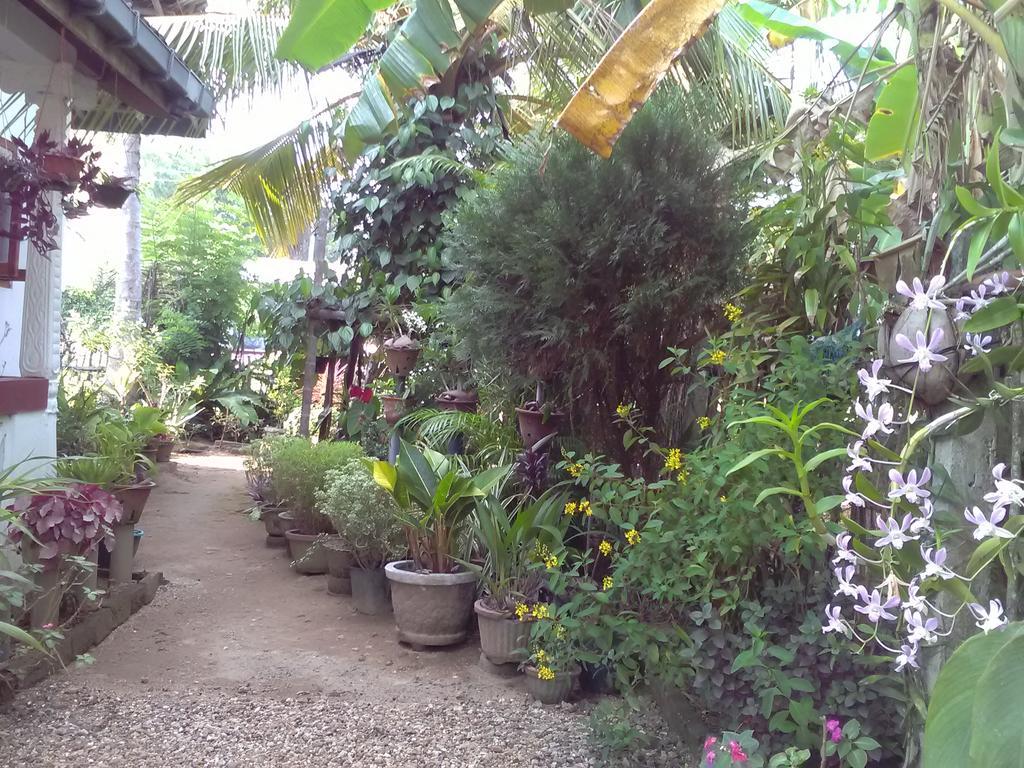 Gem Villa Уелигама Екстериор снимка
