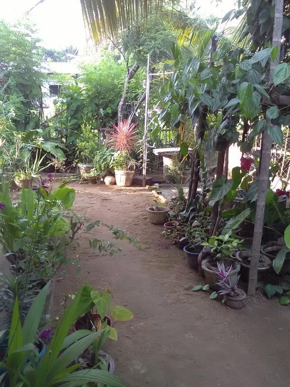 Gem Villa Уелигама Екстериор снимка