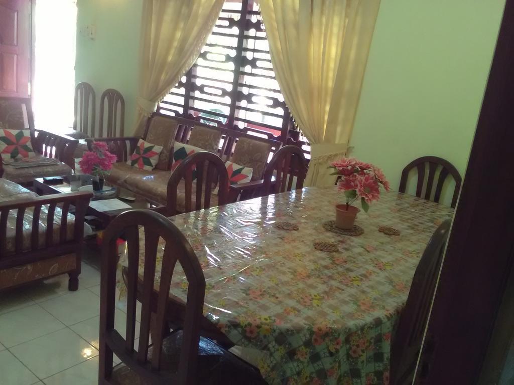 Gem Villa Уелигама Екстериор снимка