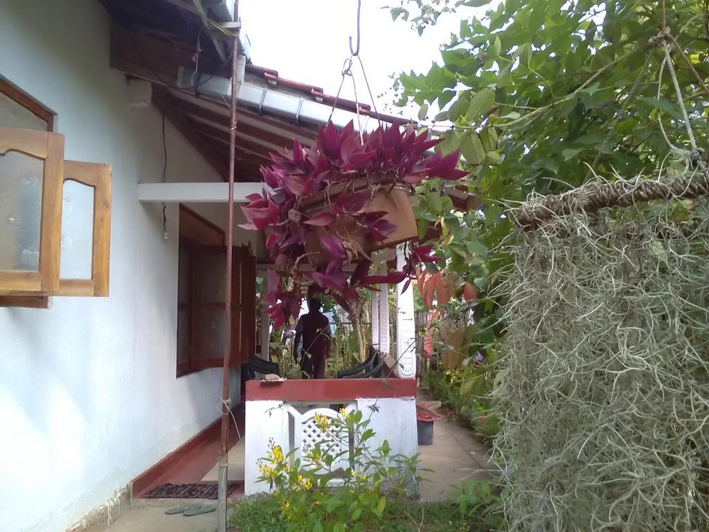 Gem Villa Уелигама Екстериор снимка
