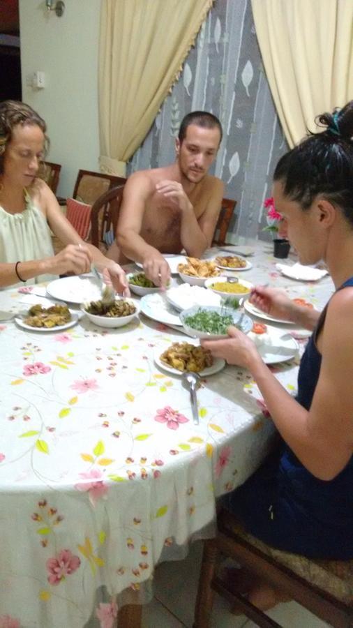 Gem Villa Уелигама Екстериор снимка